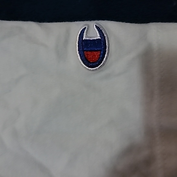 Champion Crewneck shirt - Picture 2 of 3
